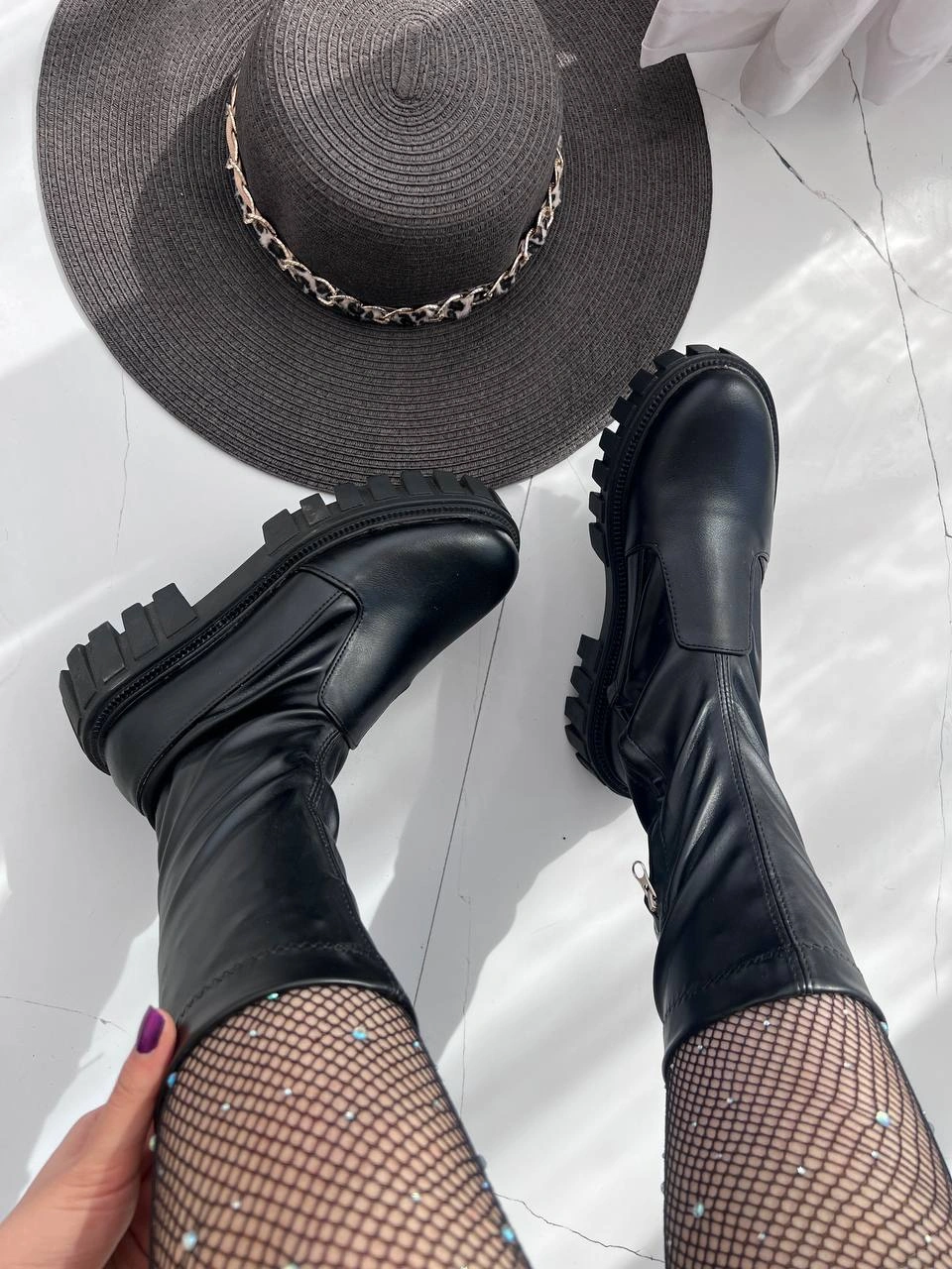 نیمبوت چرم ، مدل دلسان