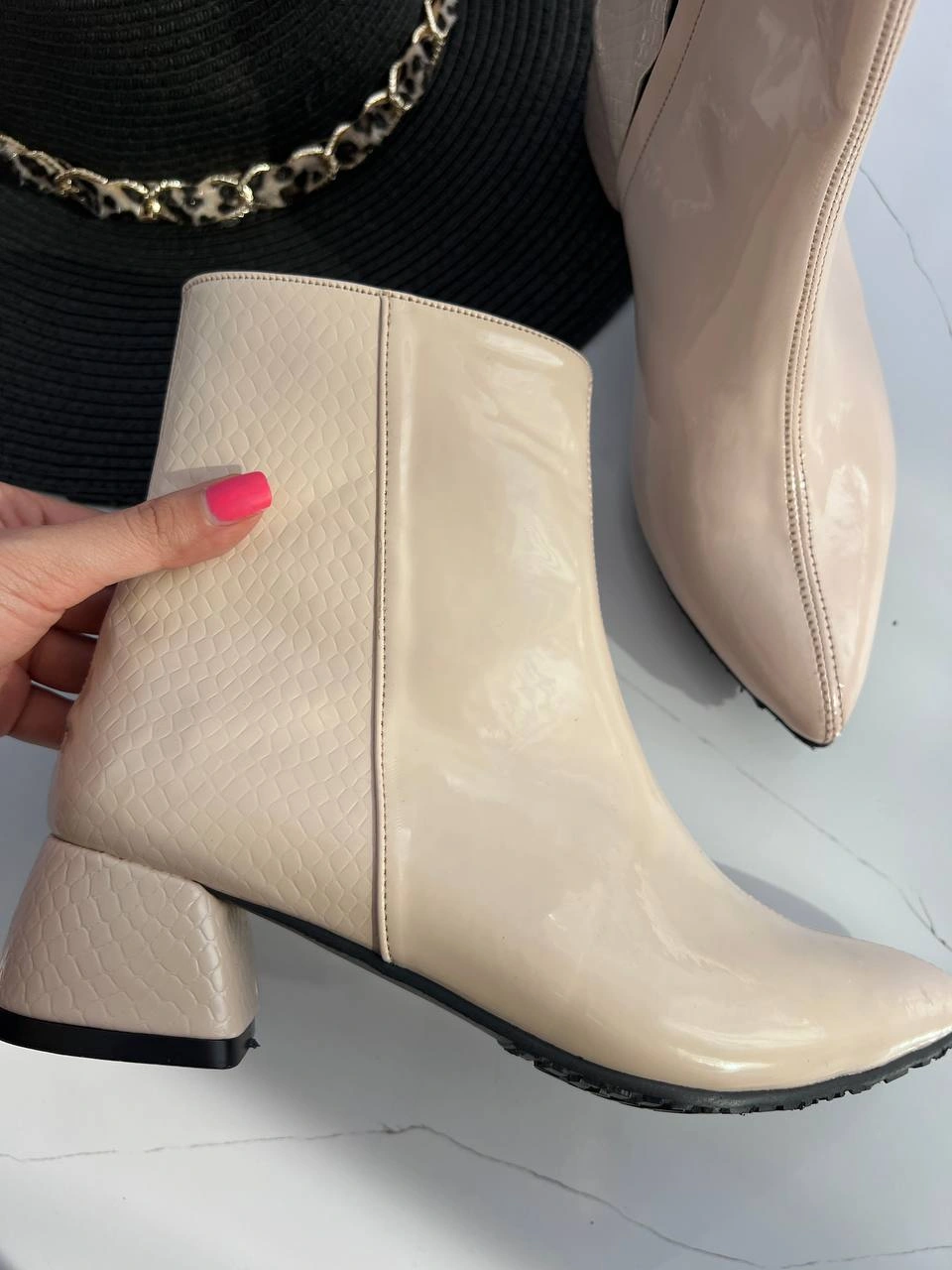 نیمبوت ترکیبی ،مدل آوان