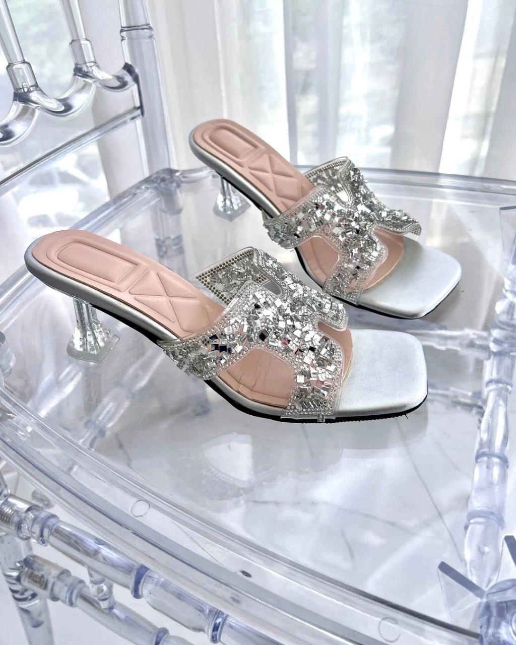 سندل طلقی نگین هزار پا جلوگرد ، مدل کلارا