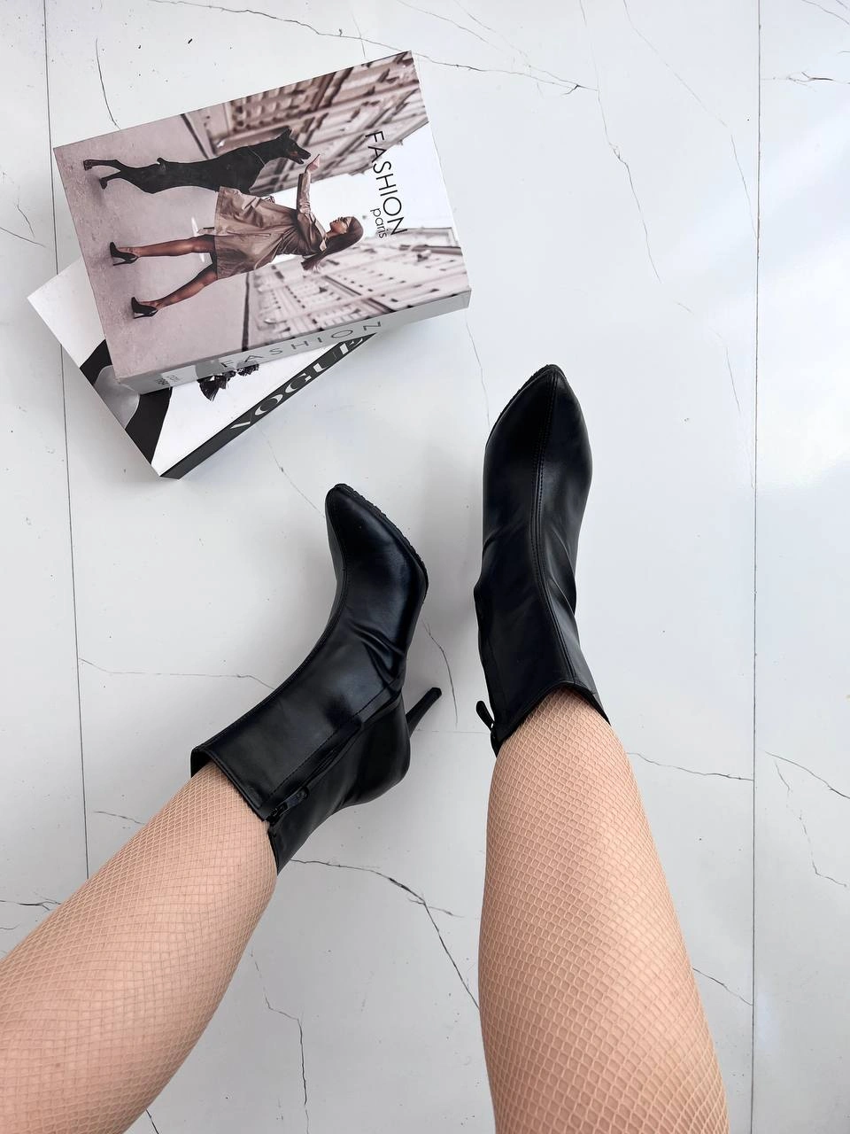 نیمبوت پاشنه دار ، اسرین