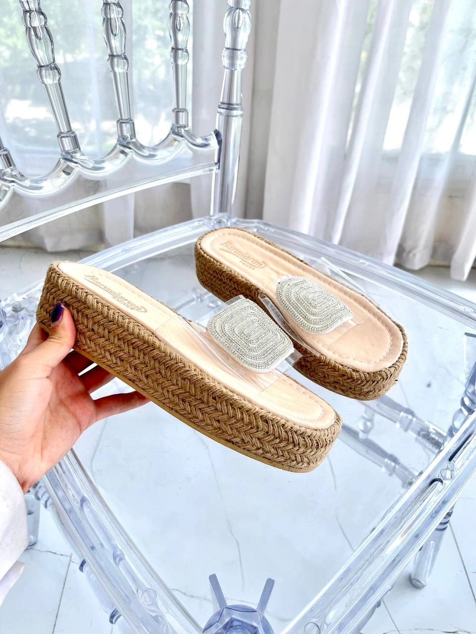 صندل کنفی  ، مدل سرور