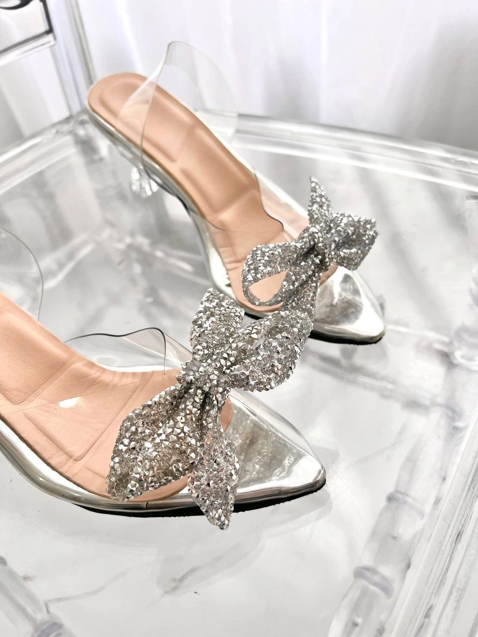 کفش طلقی ، مدل پاپیون درشت