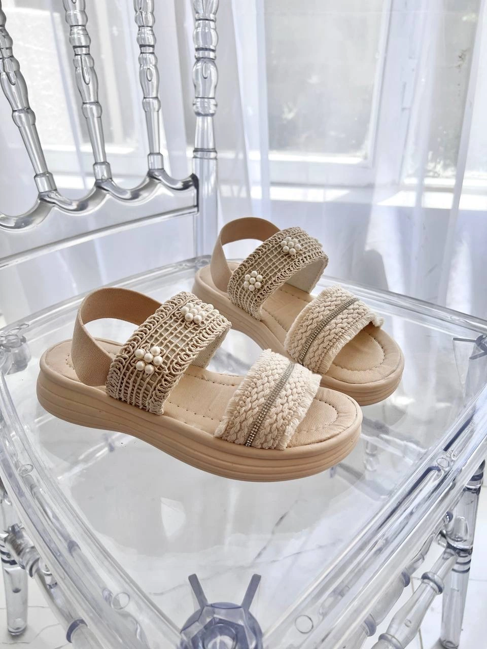 صندل کنفی  ، مدل نیشا