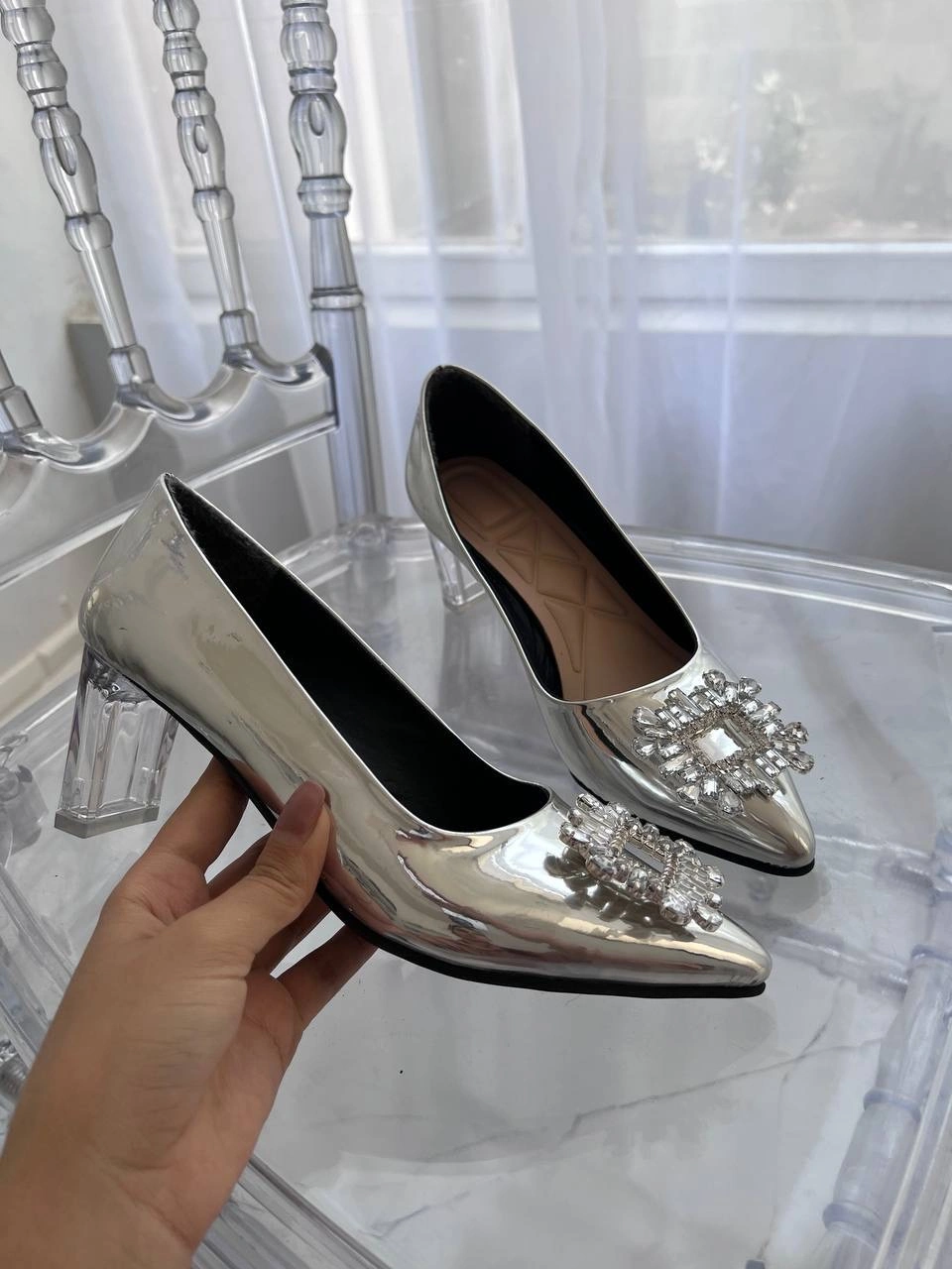 کفش طلقی ، مدل پاپیون درشت