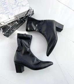 بوت ورنی ، مدل نیلسا