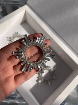 نگین خورشیدی