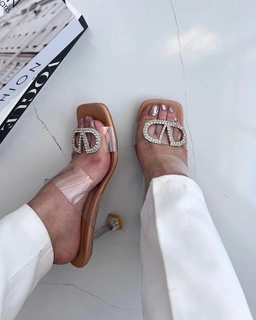 صندل طلقی نگین V، مدل ویسان پاشنه کوتاه