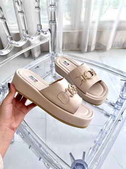 دمپایی مدل پینار