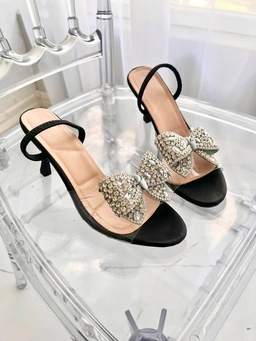 صندل طلقی پاپیون دار، مدل درسا