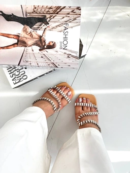 صندل طلقی، مدل افرا پاشنه کوتاه