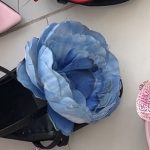 گل بزرگ آبی